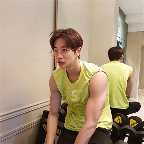 K Drama Actor Park SangNam S Gym Pictures Will Make Your Heart Swoon