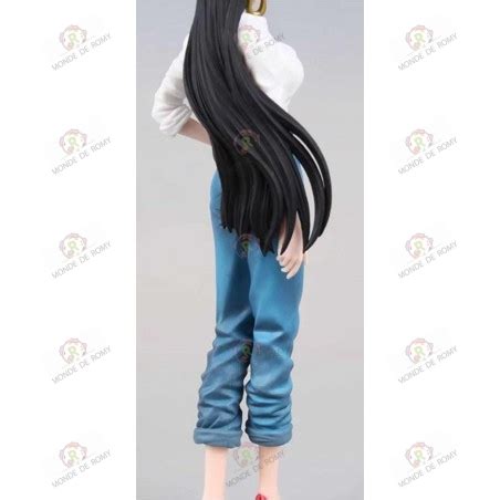 One Piece Figurine Boa Hancock Jeans Freak Edition Japonaise