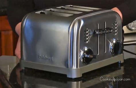 6 Best Stainless-Steel Toasters: Reviewed and Compared in 2021 - Cooking Indoor