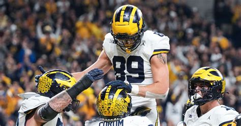 Snap Counts Pff Grades Michigan Vs Iowa Maize N Brew