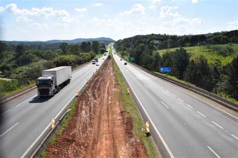 Rota das Bandeiras realiza obras para implantação da 3ª faixa da