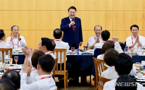 홍준표 지구당 부활원외 표심 노린 얄팍한 술책