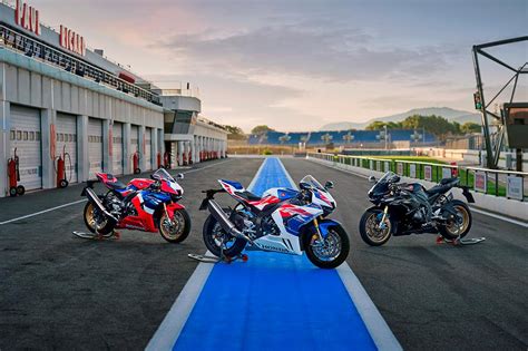 Honda CBR 1000 RR R Fireblade 2022 Club Del Motorista KMCero