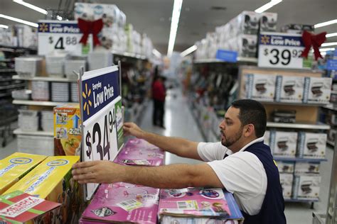 Does Walmart Have Seasonal Job Openings? Here's Why It's Not Hiring | Money