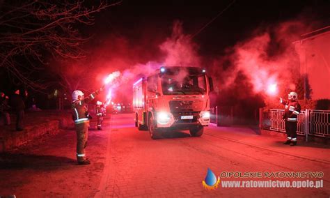 Fabrycznie nowy samochód ratowniczo gaśniczy dla ochotników z Prószkowa