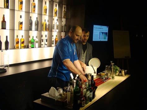 Bartenders Diageo Institute Bar Solutions