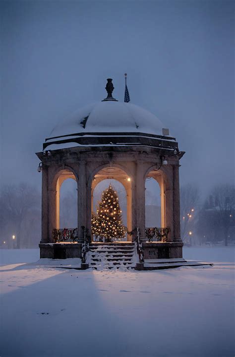 Christmas On Salem Common Photograph By Jeff Folger Fine Art America