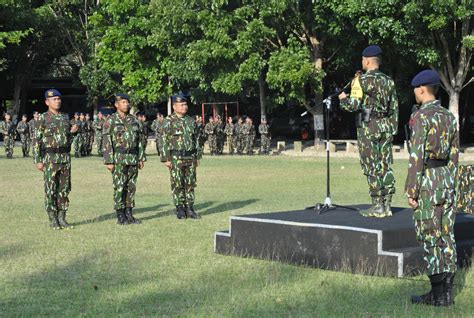 Dansat Brimob Pimpin Upacara Pengukuhan Jabatan Dilingkungan Satbrimob