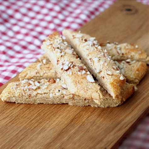 brown sticks  added sugar sukrin