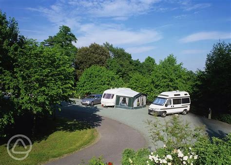 London caravan parks - 4 top London touring sites