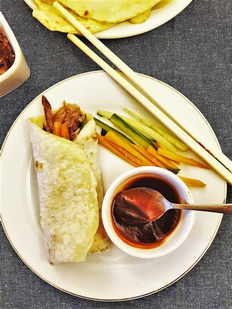 Crispy Duck Pancakes With Hoisin Sauce Foodle Club