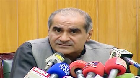 Saad Rafique Announces 30 Reduction In Railway Fares During First