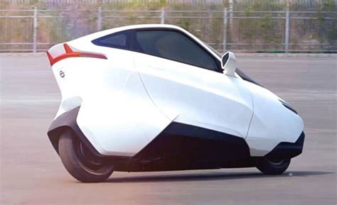 Two-Wheeled Single-Seat EV Balanced by Gyroscopes Takes Shape in China ...