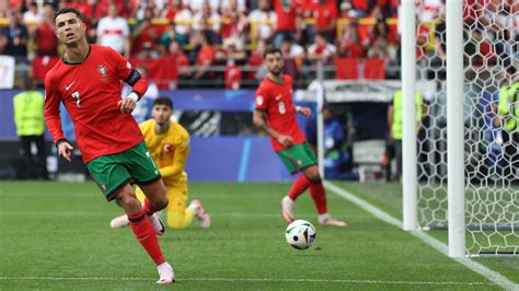 Portugal vence e Ronaldo torna se o maior assistente da história dos