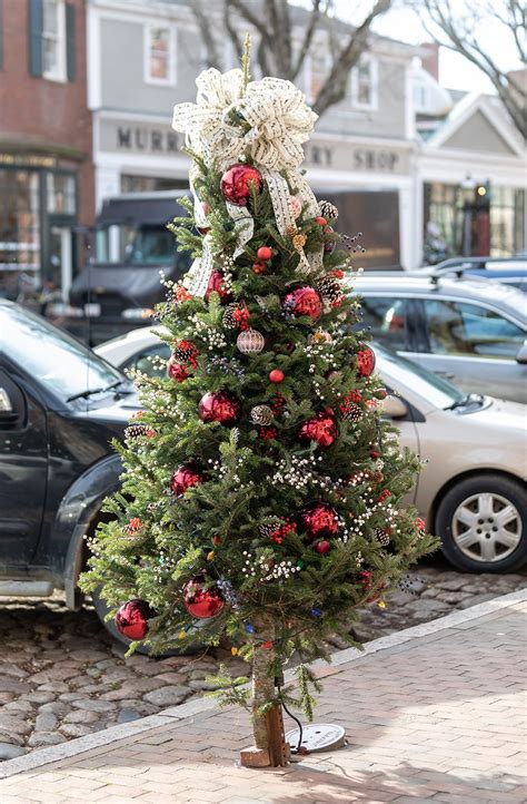 Christmas Stroll Nantucket About Town