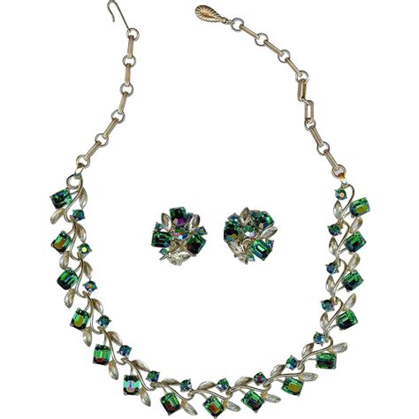 Vintage Lisner Emerald Green Rhinestone Necklace Earring Set From