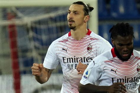 AC Milan dankzij goals Zlatan weer alleen aan kop in Serie A | Foto | AD.nl