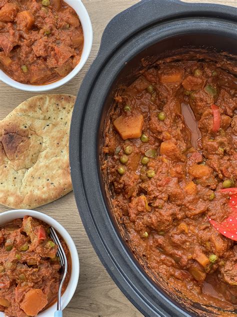 Slow Cooker Leftover Beef Curry - Kitchen Gadgets Club