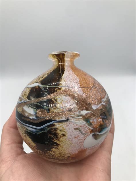 Petit vase soliflore signé Michèle Luzoro 1992 Ressourcerie Histoires