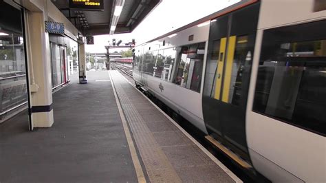 Southern Class 377 Departing Gatwick Airport 13 10 17 Youtube