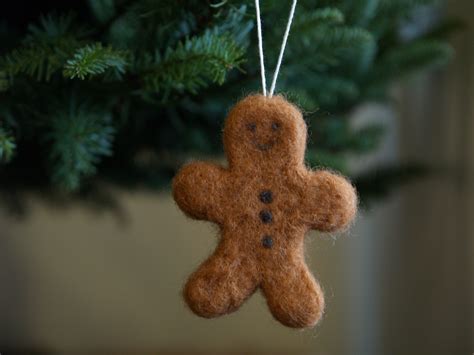 Make A Gingerbread Man Christmas Ornament Needle Felting Tutorial