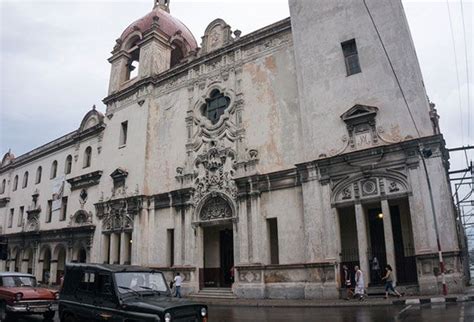 En 1923 Miembros De La Orden Religiosa De Los Padres Carmelitas