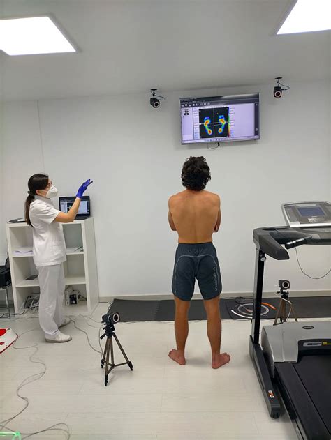 El Institut Catal Del Peu Realiza Un Estudio Biomec Nico Al Corredor