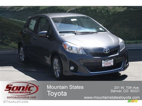 2012 Magnetic Gray Metallic Toyota Yaris SE 5 Door 66615446 Photo 4