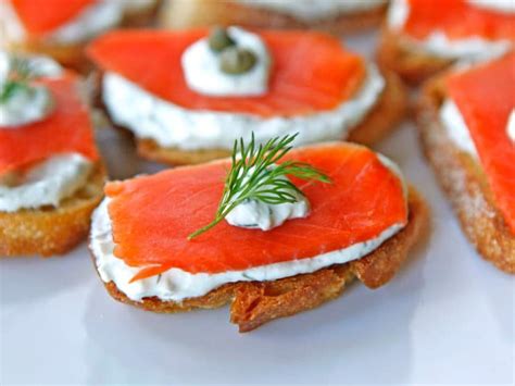 Smoked Salmon Crostini - Easy Lox Appetizer Recipe