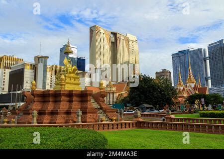 The Statue of Samdech Choun Nath, Phnom Penh, Cambodia Stock Photo - Alamy