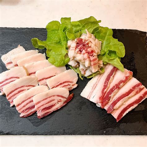 【楽天市場】【自家製】イベリコ豚パンチェッタ （セボ） 1kg 500g×2本 ブロック 豚肉 工場直送 冷凍《料理の旨味アップ間違いなし