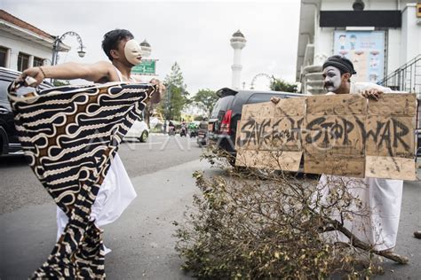 AKSI TEATERIKAL JAGA PERDAMAIAN ANTARA Foto