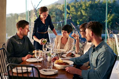 El Gourmet Urbano C Mo Servir Correctamente El Vino En Casa Cuando