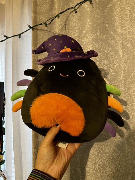 My First Halloween Squish 🥹🖤 R Squishmallow