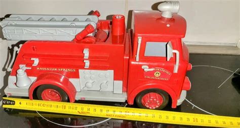 Walt Disney Pixar Cars Camions De Pompier Red Color Changers Cars Beebs