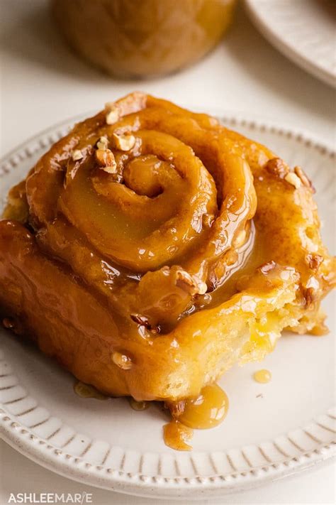 Caramel Pecan Cinnamon Rolls recipe - Ashlee Marie - real fun with real ...