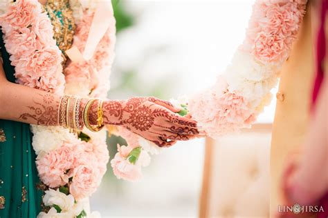 Varmala Indian Wedding Tradition