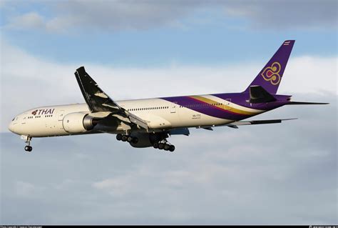 Hs Ttc Thai Airways International Boeing Er Photo By Suparat