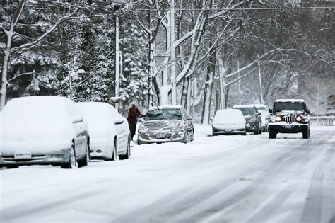 Photos Snow Hits Windsor Windsoritedotca News Windsor Ontarios