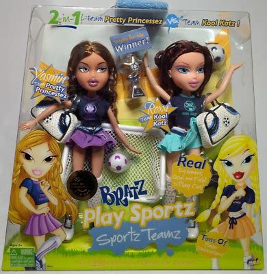 Bratz Play Sportz Teamz 2 In 1 Soccer Yasmin Roxxi Dolls Opened