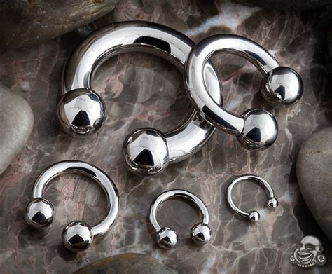 Internally Threaded Titanium Circular Barbell