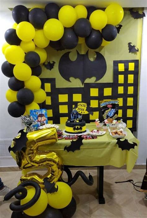 Pin de Ivelina Mileva em Quick Saves Aniversário batman Festas de