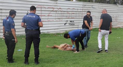 Parkta Yarı çıplak Halde ölü Bulundu Antalya Haberleri