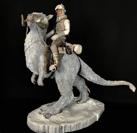 Sideshow Star Wars 16 Hoth Luke Skywalker Taun Taun Polystone Great