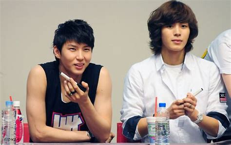 Vixx Leo Smile And Hong Bin At Fan Signing Vixx Jellyfish