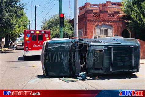 Hoy Tamaulipas Choque Con Volcadura En Nuevo Laredo Deja Cuantiosos