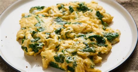 Quick Spinach And Egg Scramble Recipe