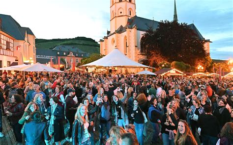 Ahrweiler An Pfingsten Findet Der Weinmarkt Der Ahr Statt