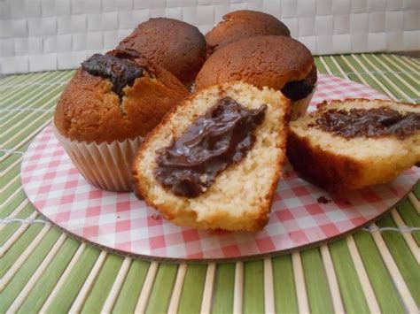 Muffins clásicos rellenos de chocolate Cocina