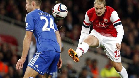 Arsenal Klar Til At S Lge To Klubber Lurer P Bendtner Bt Fodbold